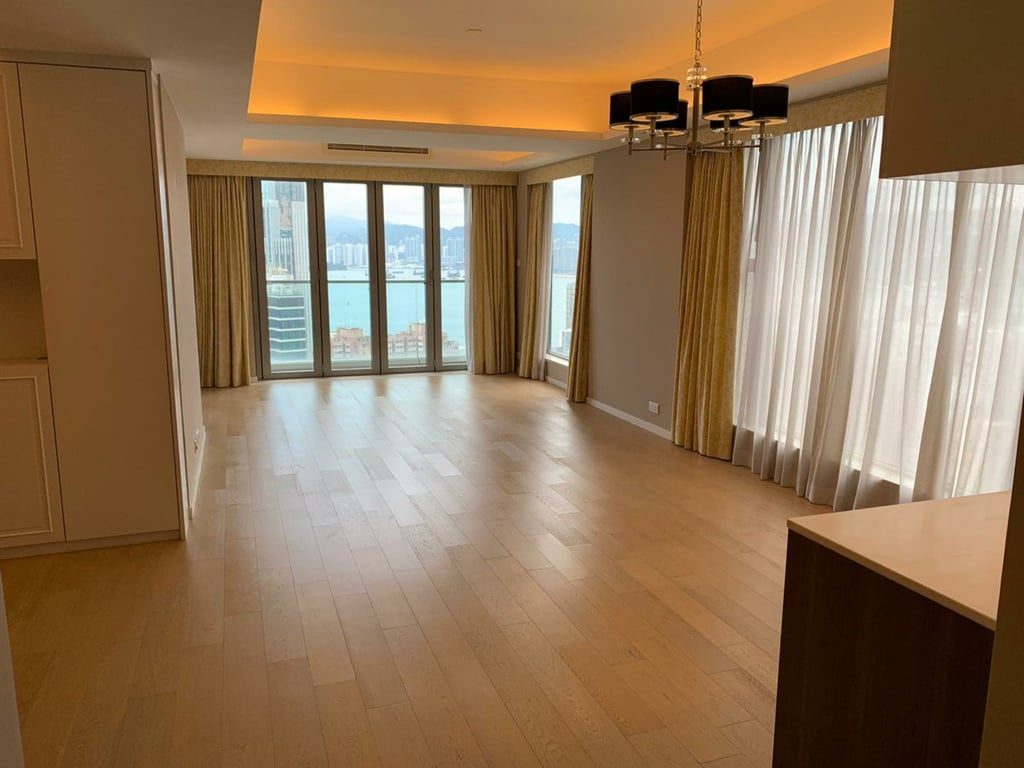 photo 4 — The Summa Twr 1, Sai Ying Pun