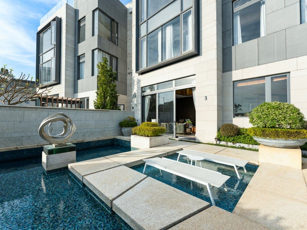 Horizon Drive No.1, Chung Hom Kok Road 44 46 48 & 50