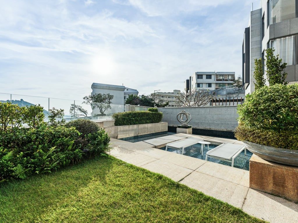 photo 4 — Horizon Drive No.1, Chung Hom Kok Road 44 46 48 & 50, Chung Hom Kok