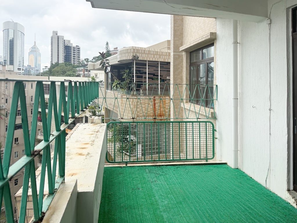 photo 3 — Catalina Mansions, Mid Levels Central