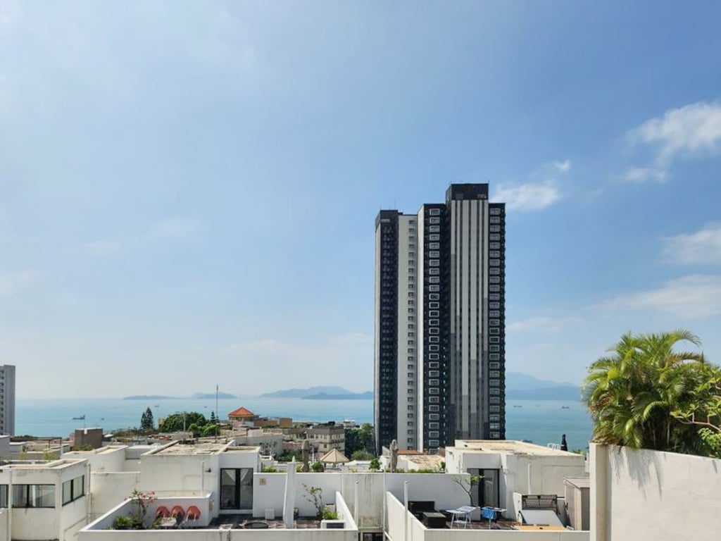 photo 2 — Glamour Court, Pok Fu Lam