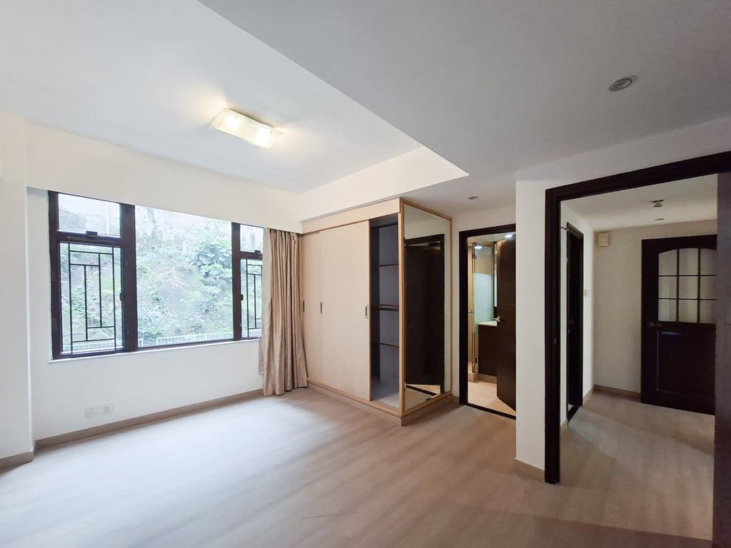 photo 6 — Right Mansion, Mid Levels West
