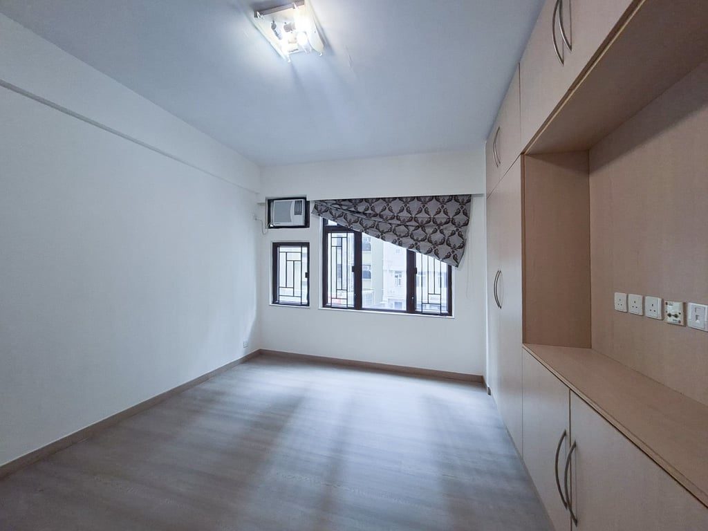 photo 8 — Right Mansion, Mid Levels West
