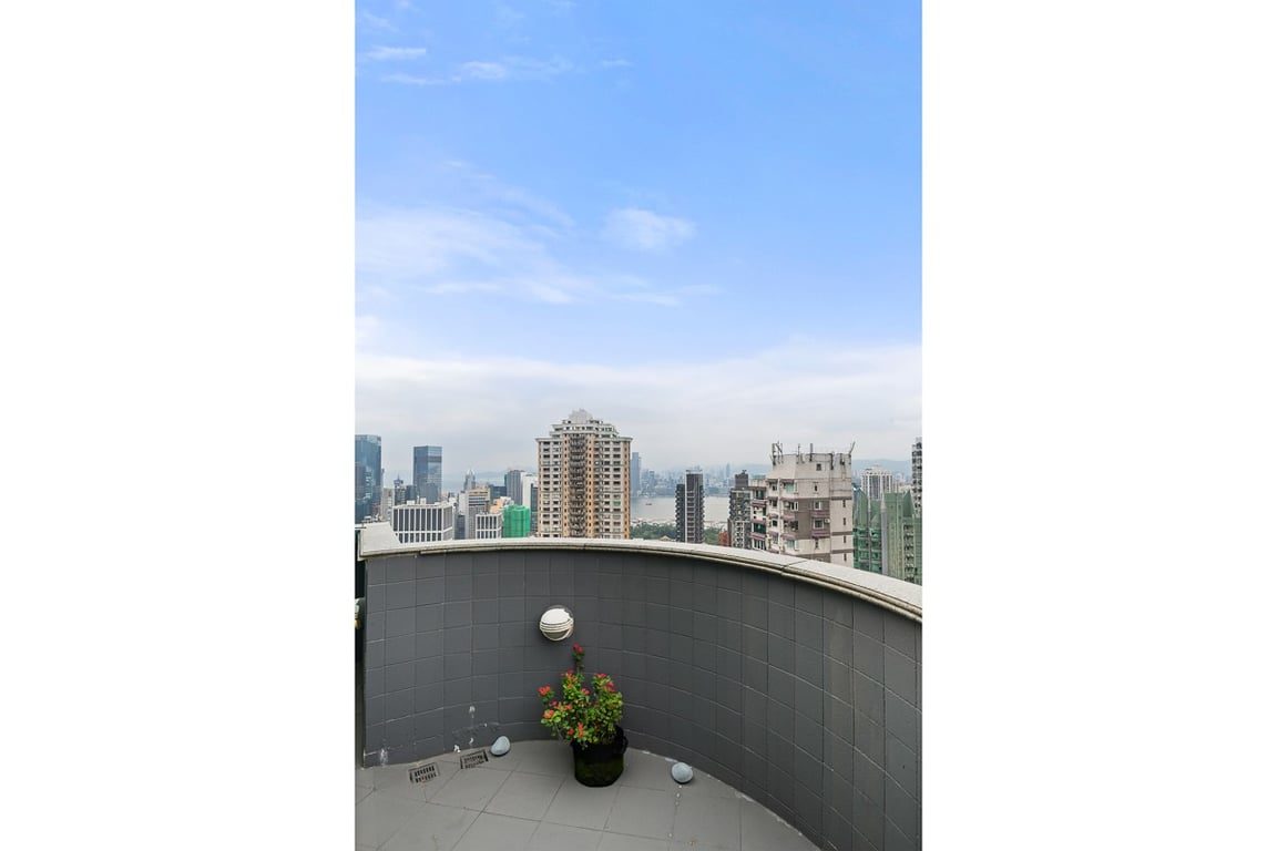 photo 10 — Carnation Court, Tai Hang