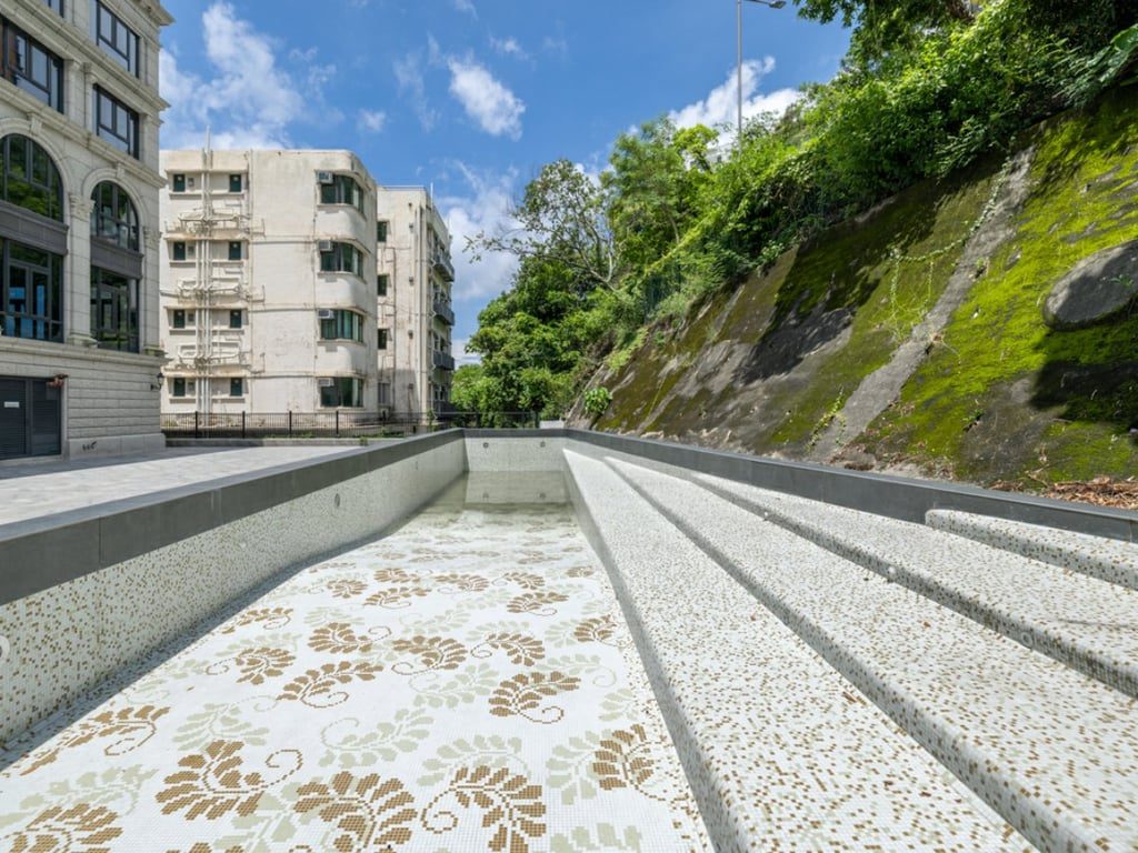 photo 7 — 72 Repulse Bay Road, Repulse Bay