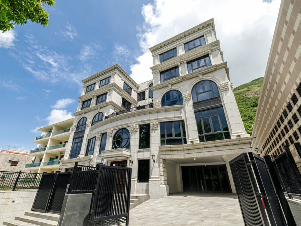 photo 8 — 72 Repulse Bay Road, Repulse Bay