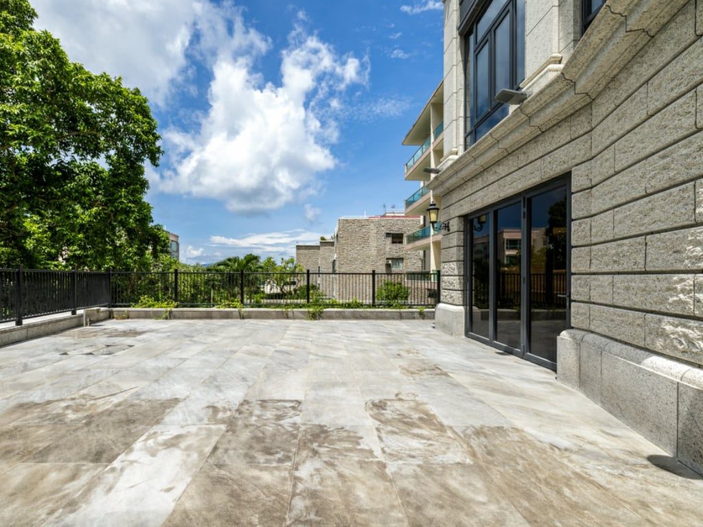 photo 10 — 72 Repulse Bay Road, Repulse Bay