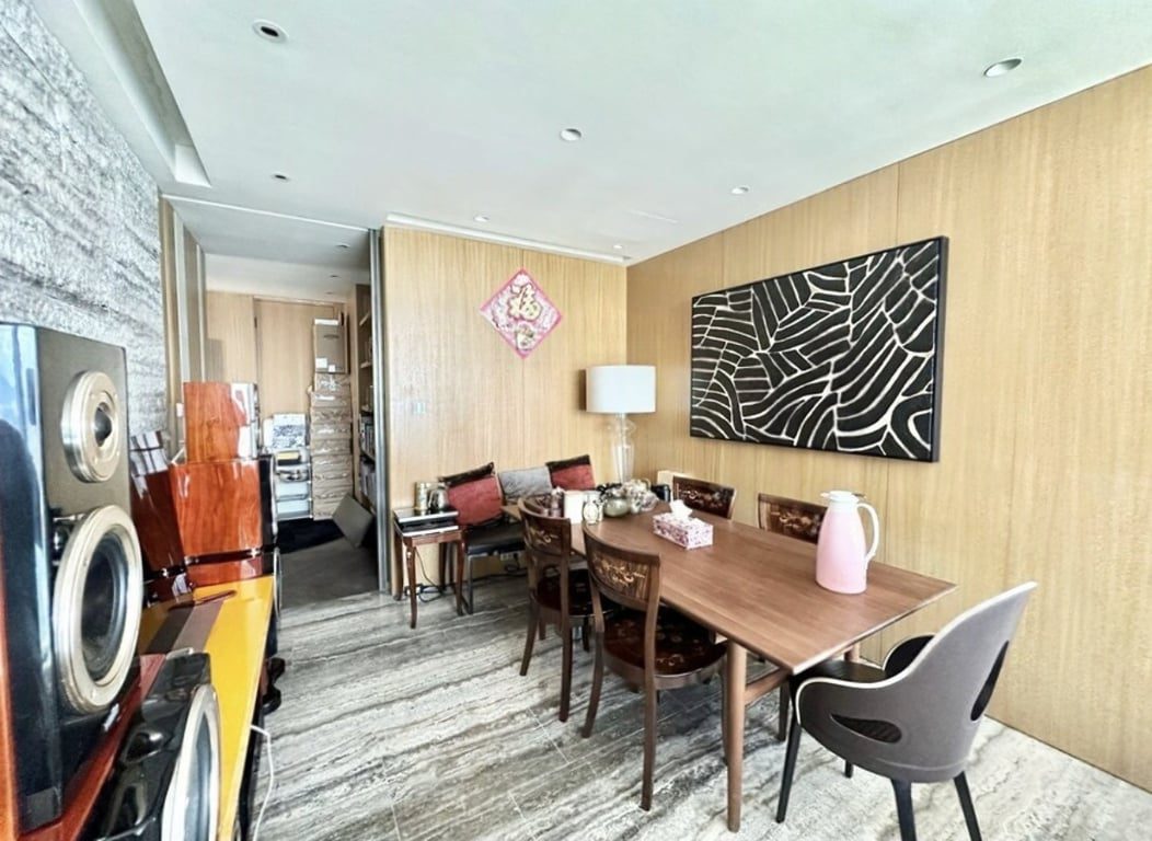 photo 12 — Azura Penthouse Duplex, Mid Levels West