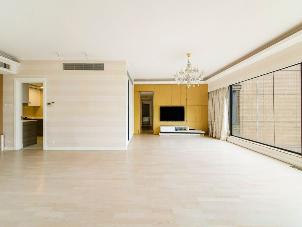 photo 2 — Tavistock II, Mid Levels Central