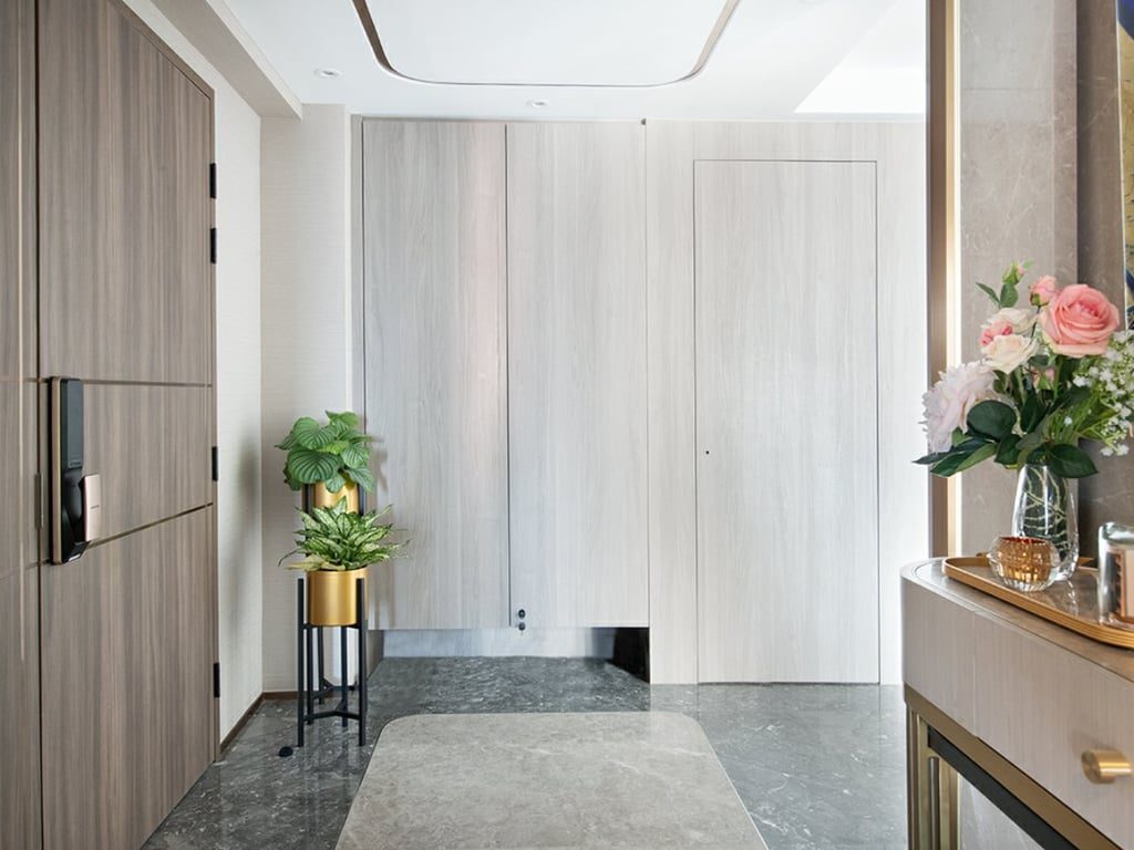 photo 6 — Serene Court, Mid Levels West