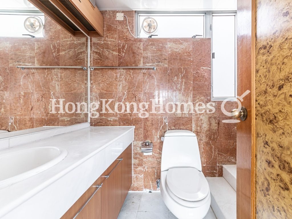 Master Bathroom — The Rednaxela, Mid-levels West