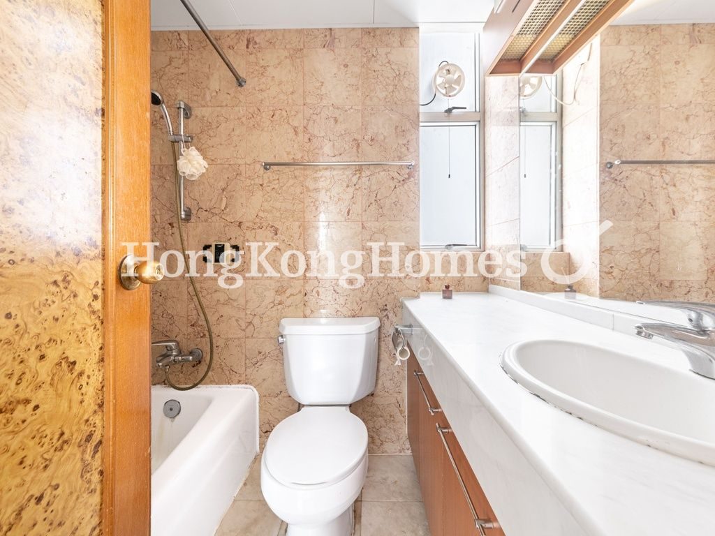 Guest Bathroom — The Rednaxela, Mid-levels West
