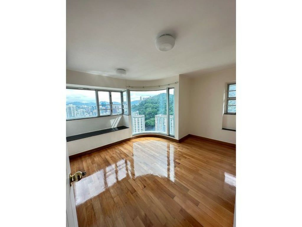 photo 11 — Grand Deco Tower, Tai Hang