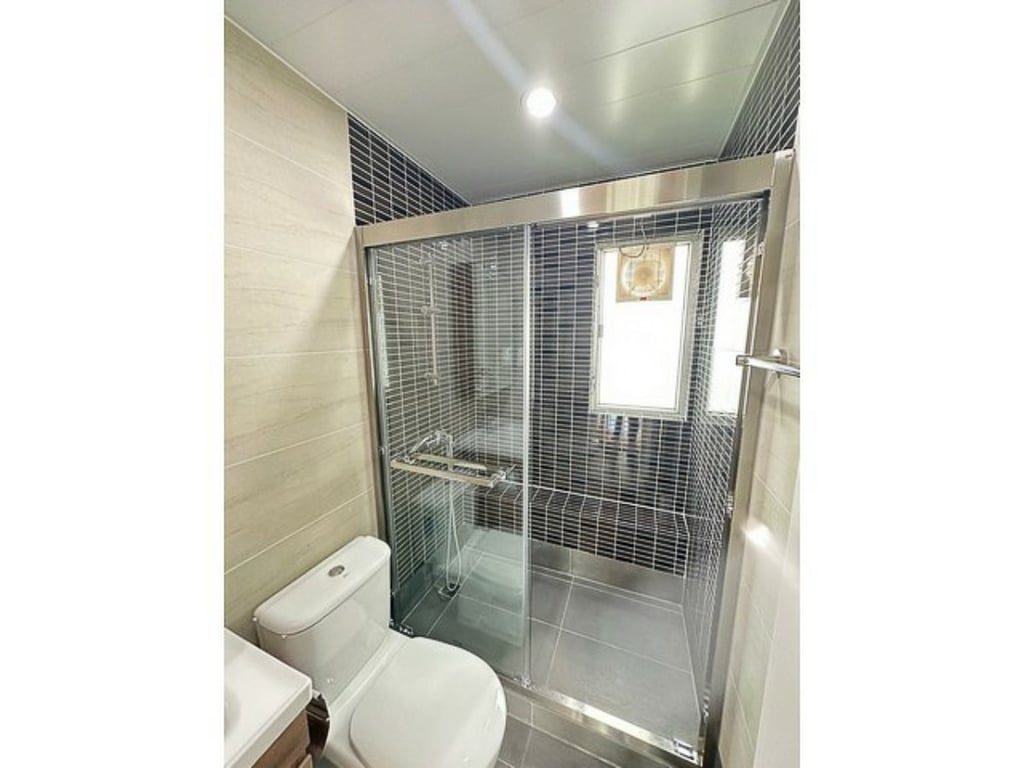 photo 12 — Grand Deco Tower, Tai Hang