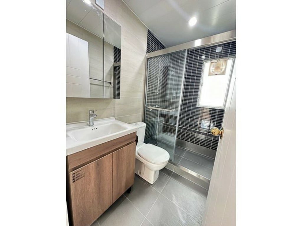 photo 14 — Grand Deco Tower, Tai Hang