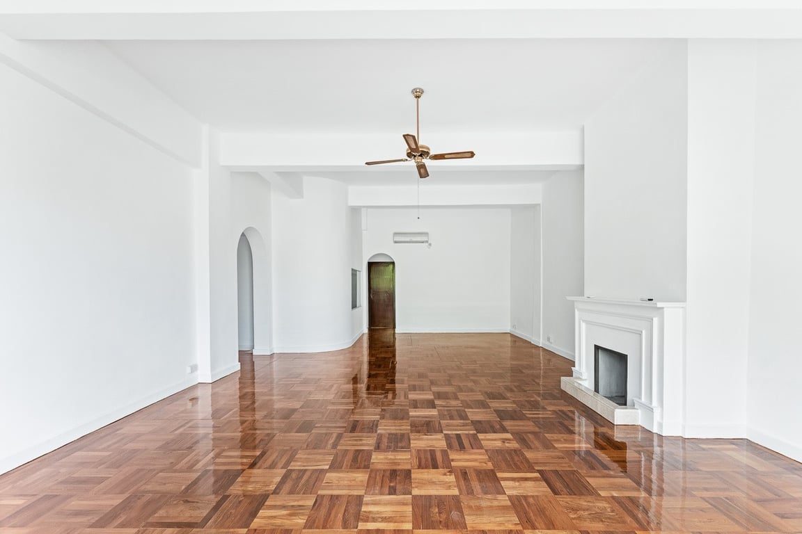 photo 4 — Stewart Terrace, The Peak