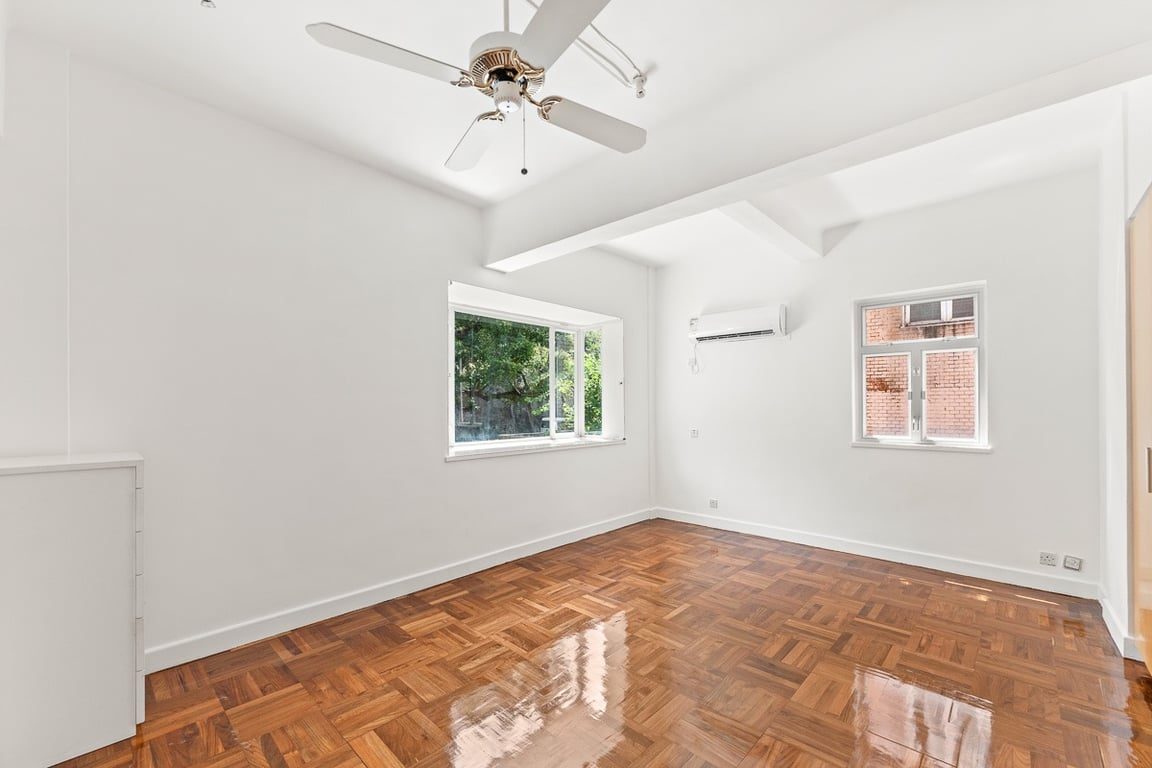 photo 7 — Stewart Terrace, The Peak