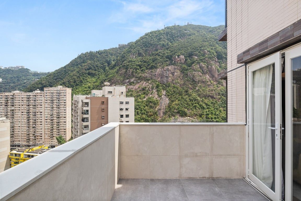 photo 10 — Elegant Terrace, Mid Levels Central