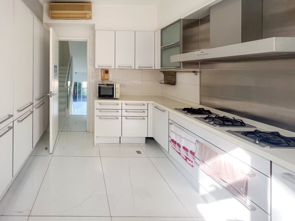 photo 9 — Stanley Court, Stanley