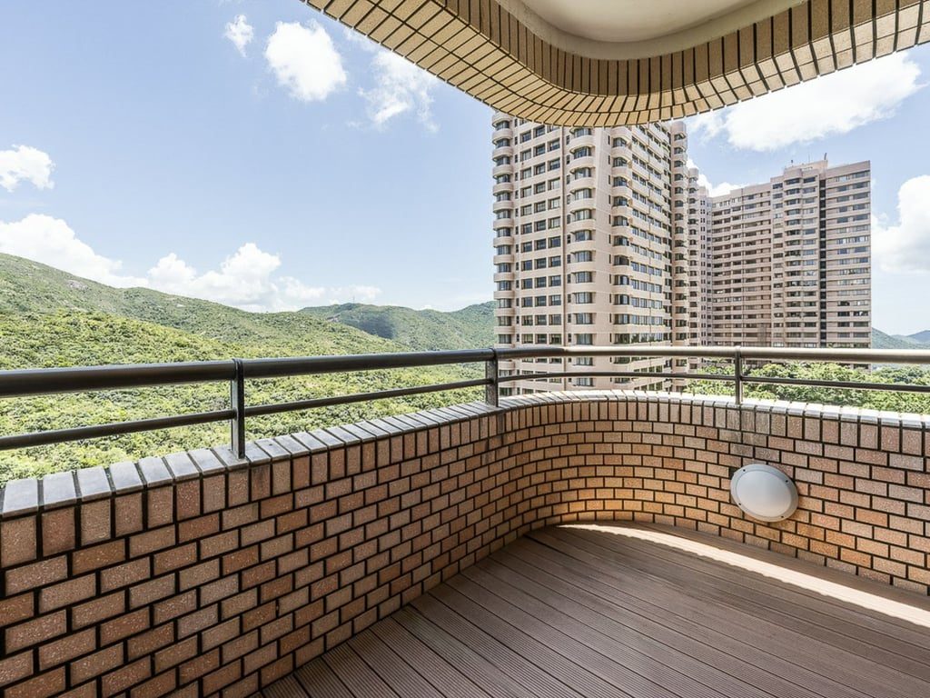 photo 5 — Hong Kong Parkview Twr 18, Repulse Bay