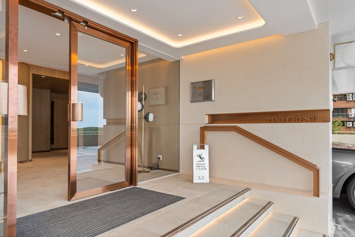 photo 14 — Pine Crest, Repulse Bay