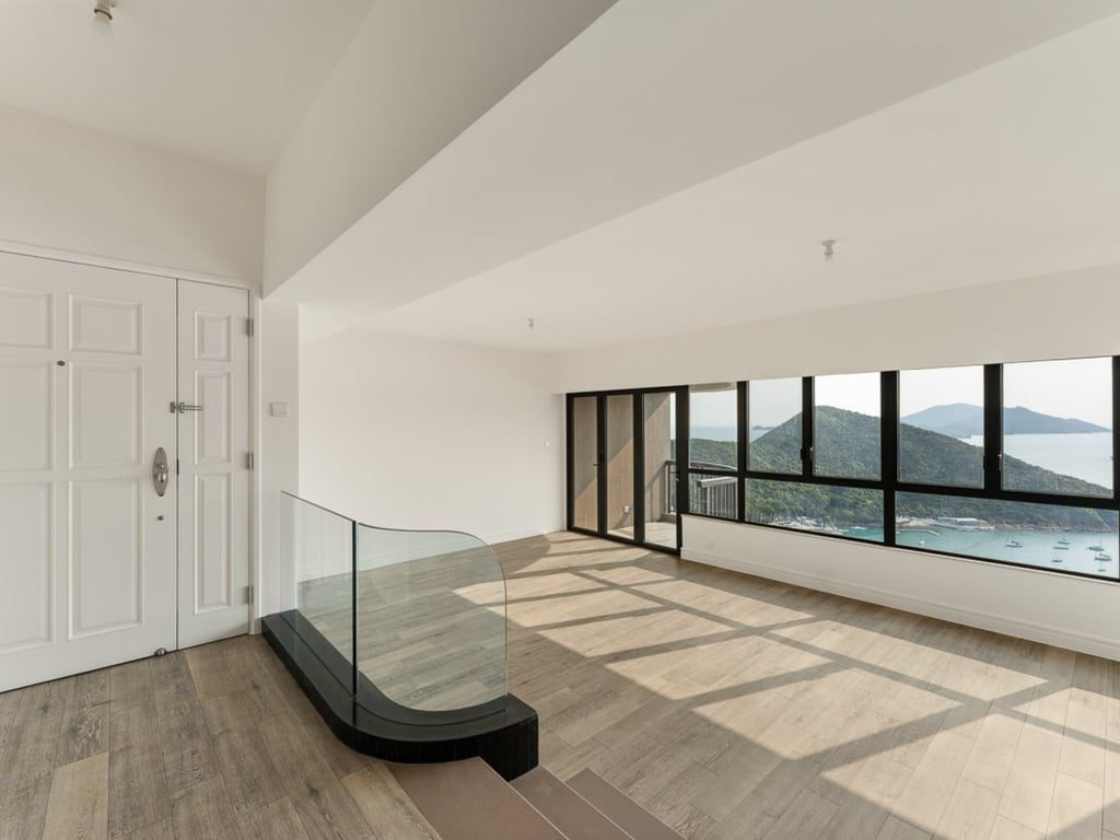 photo 3 — Pine Crest, Repulse Bay