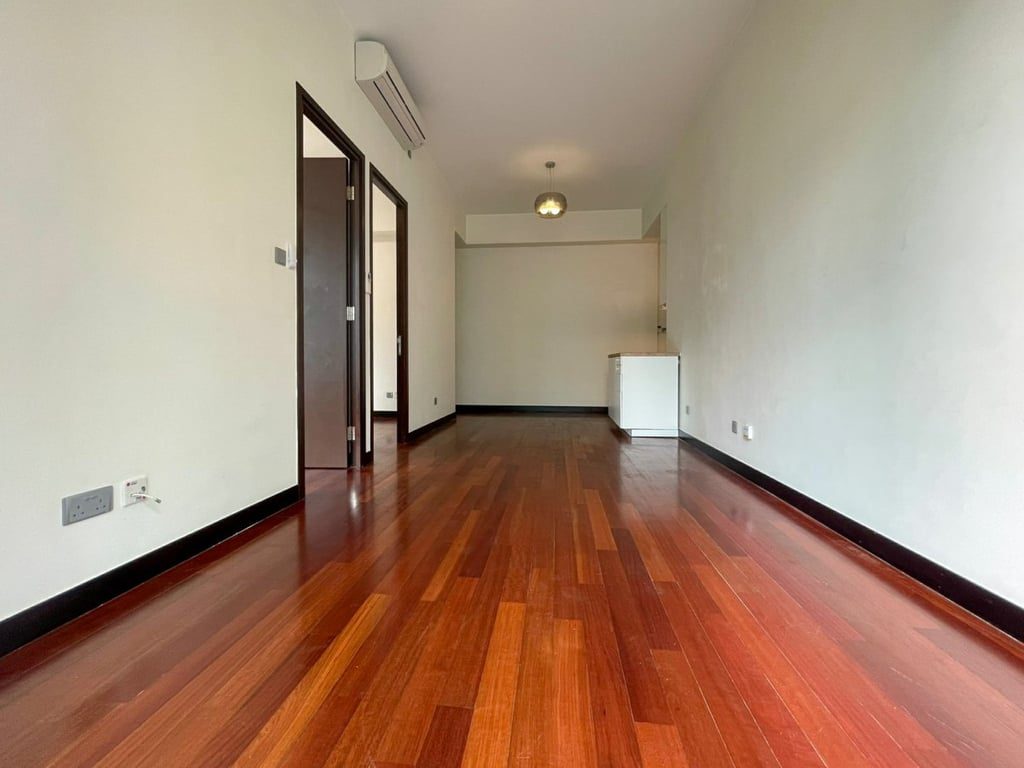 photo 3 — J Residence, Wan Chai