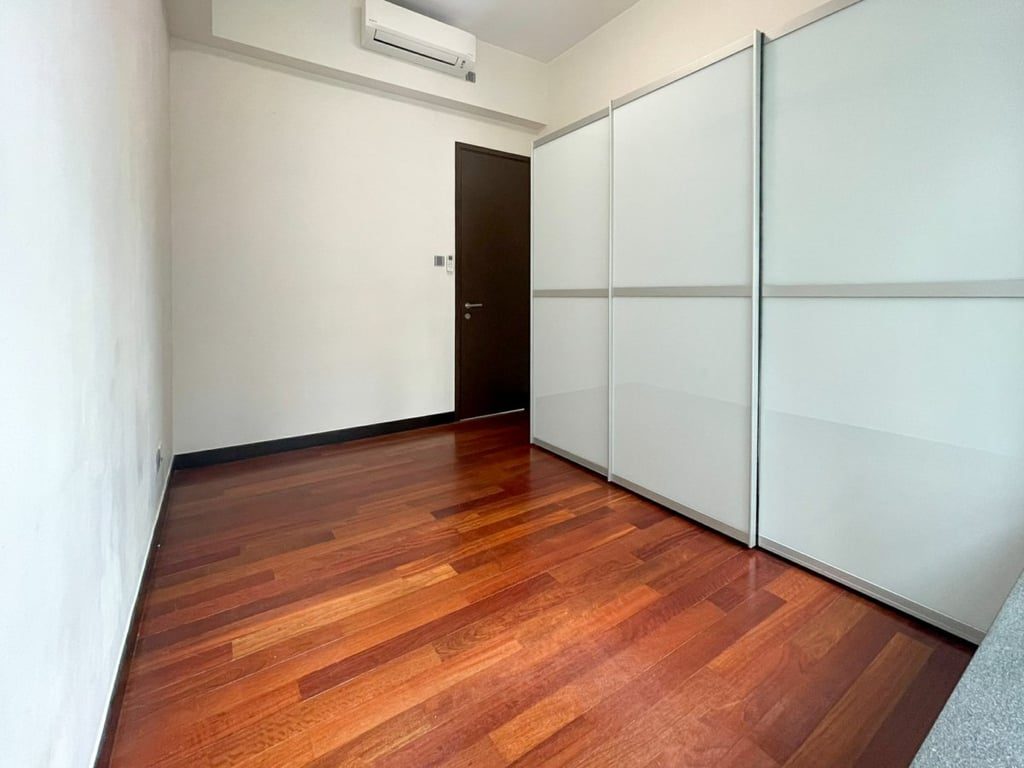 photo 5 — J Residence, Wan Chai
