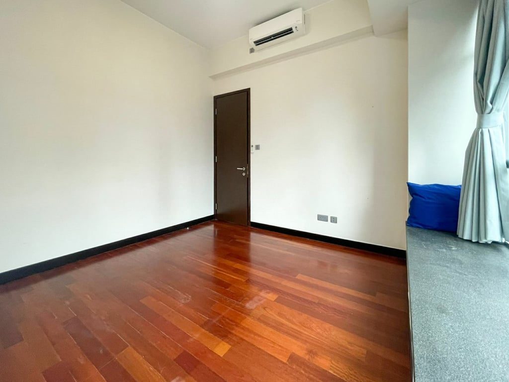 photo 6 — J Residence, Wan Chai