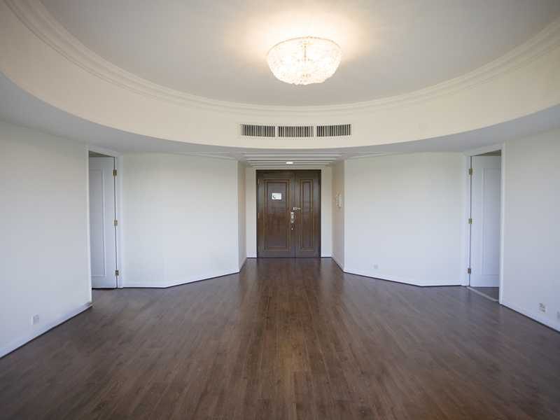 photo 2 — Hong Kong Parkview Twr 4, Repulse Bay