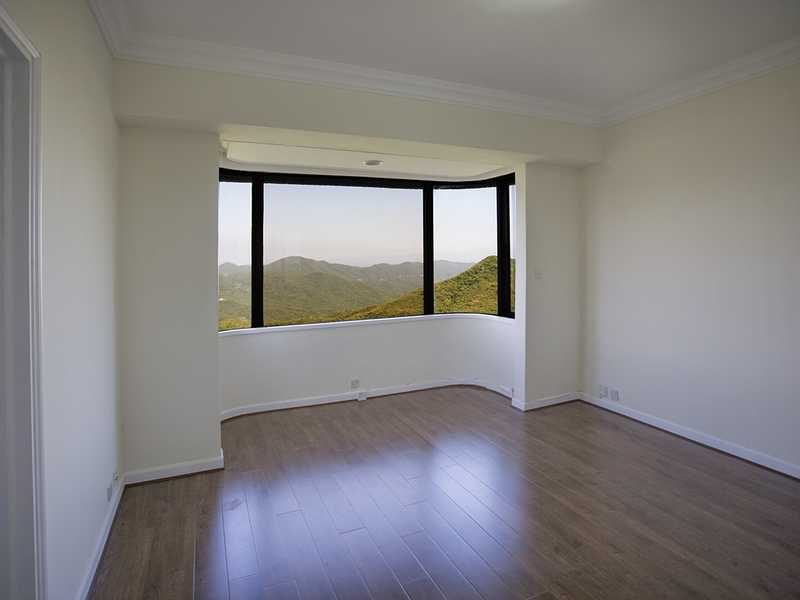 photo 4 — Hong Kong Parkview Twr 4, Repulse Bay