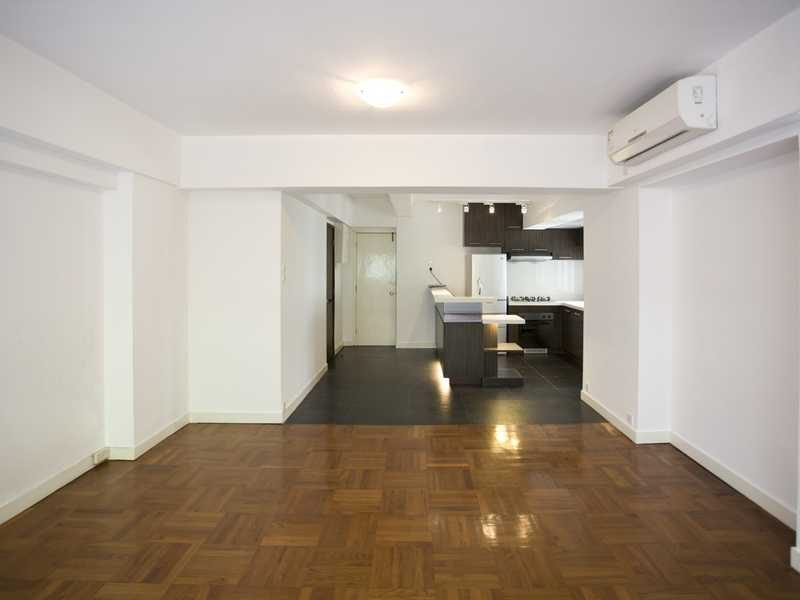 photo 3 — Realty Gardens, Mid Levels Central