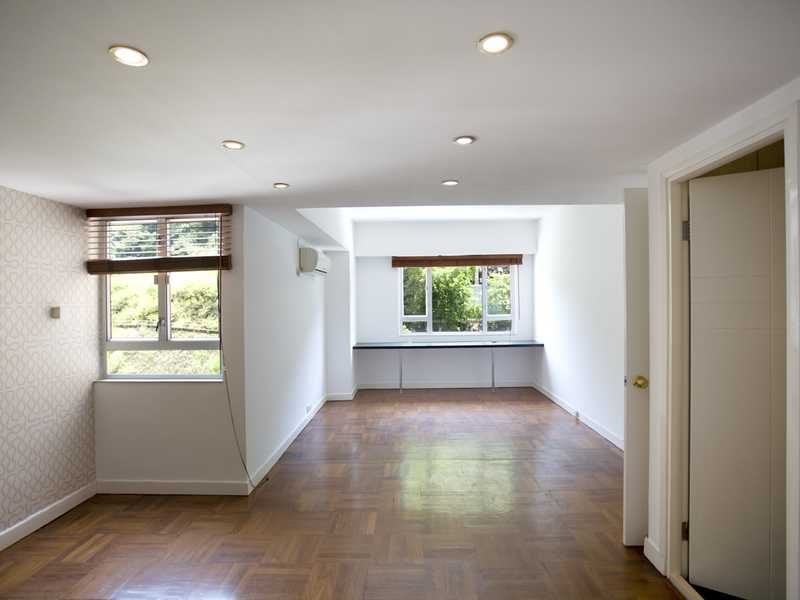 photo 5 — Realty Gardens, Mid Levels Central
