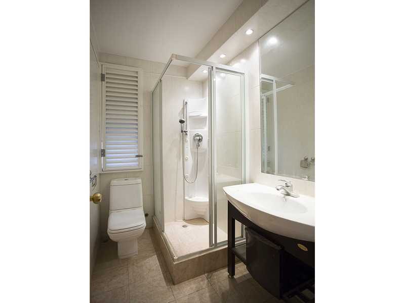 photo 7 — Villa Monte Rosa Blk D, Mid Levels East