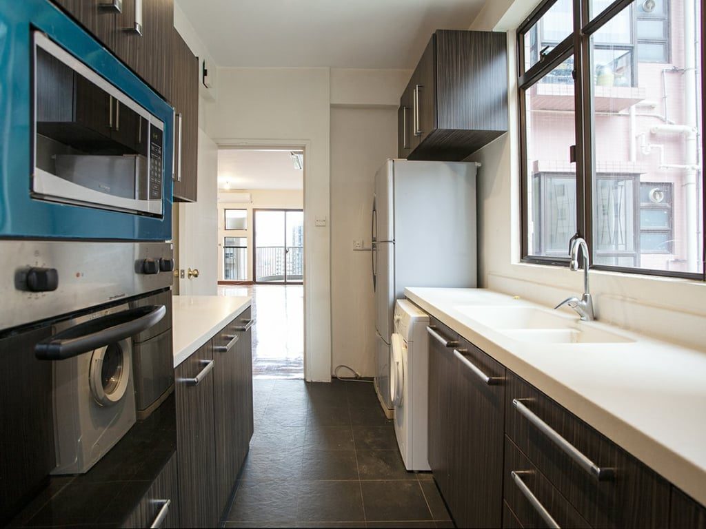 photo 4 — Dragonview Court, Mid Levels West