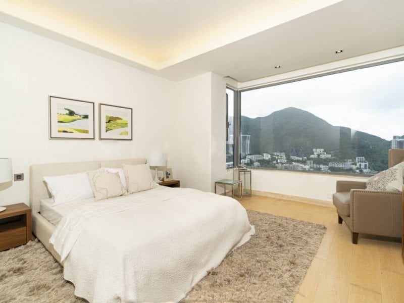 photo 10 — The Beachfront, Repulse Bay