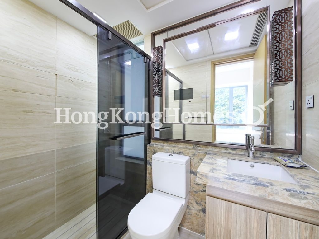 Master Bathroom — Larvotto - Block 9, Ap Lei Chau