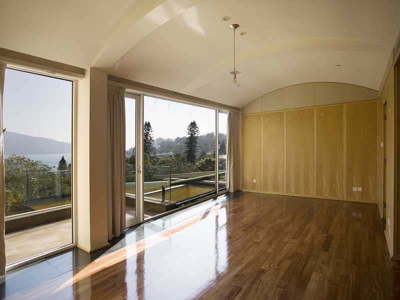 photo 12 — Carmelia, Stanley