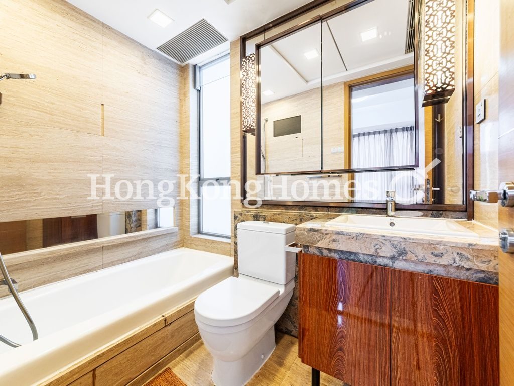 Master Bathroom — Larvotto - Block 9, Ap Lei Chau