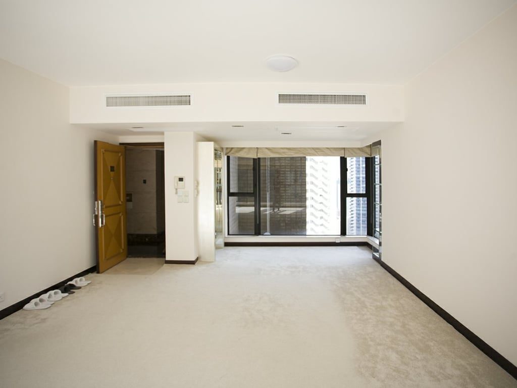 photo 3 — Tavistock II, Mid Levels Central