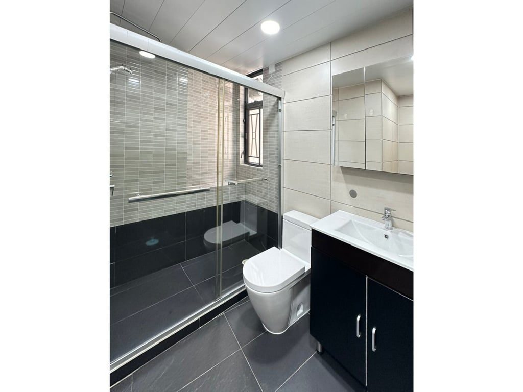 photo 16 — Beverly Hill Blk C, Happy Valley