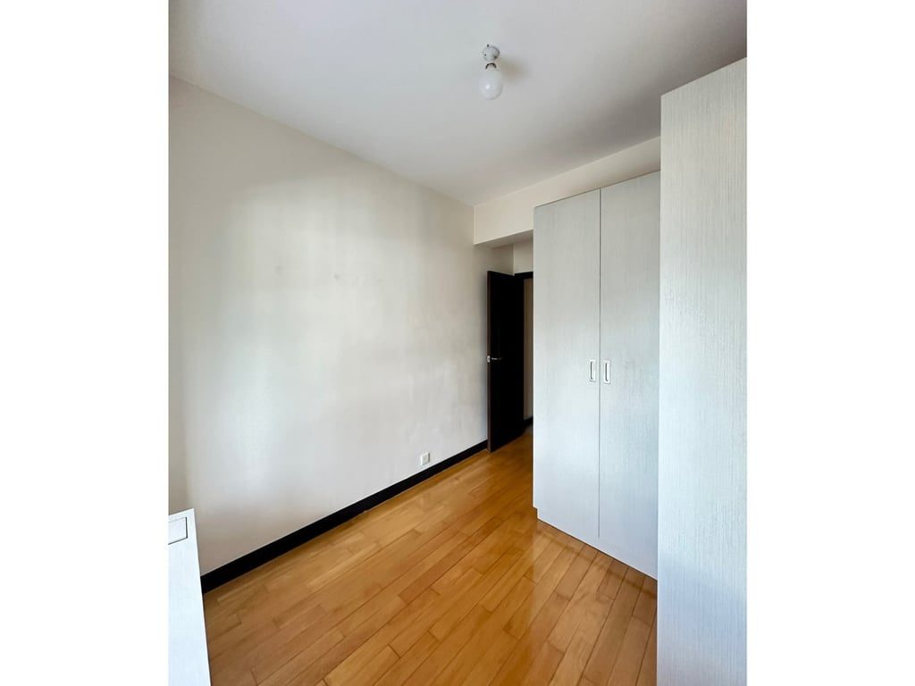 photo 5 — Beverly Hill Blk C, Happy Valley