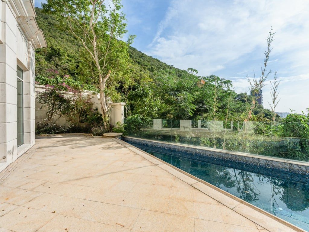 photo 7 — 110 Repulse Bay Road, Repulse Bay
