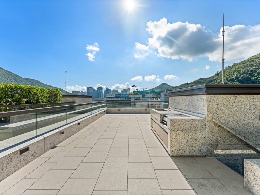 photo 3 — No. 15 Shouson, Shouson Hill