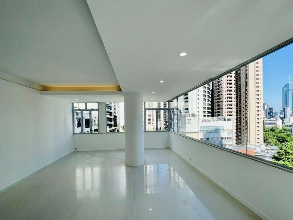 photo 3 — Happy Mansion, Mid Levels Central