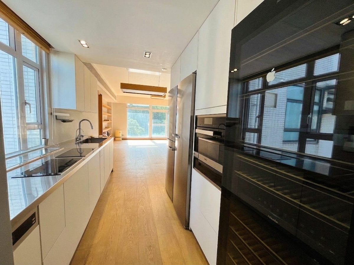 photo 3 — Hatton Place, Mid Levels West