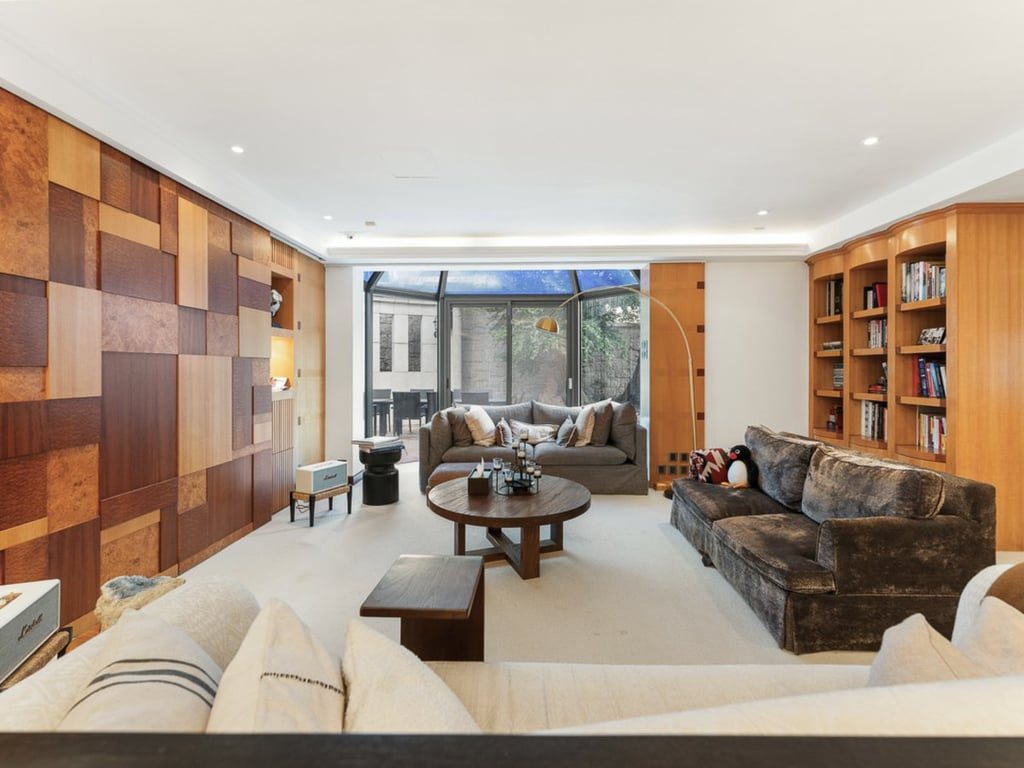photo 7 — 5 Moorsom Road, Jardine S Lookout