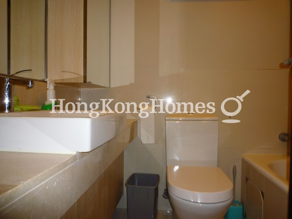 Guest Bathroom — The Icon，西半山