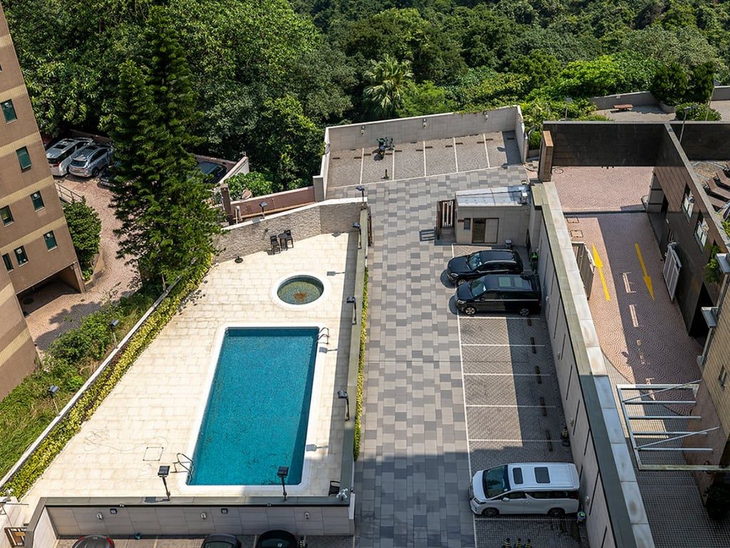 photo 17 — Fortuna Court, Repulse Bay