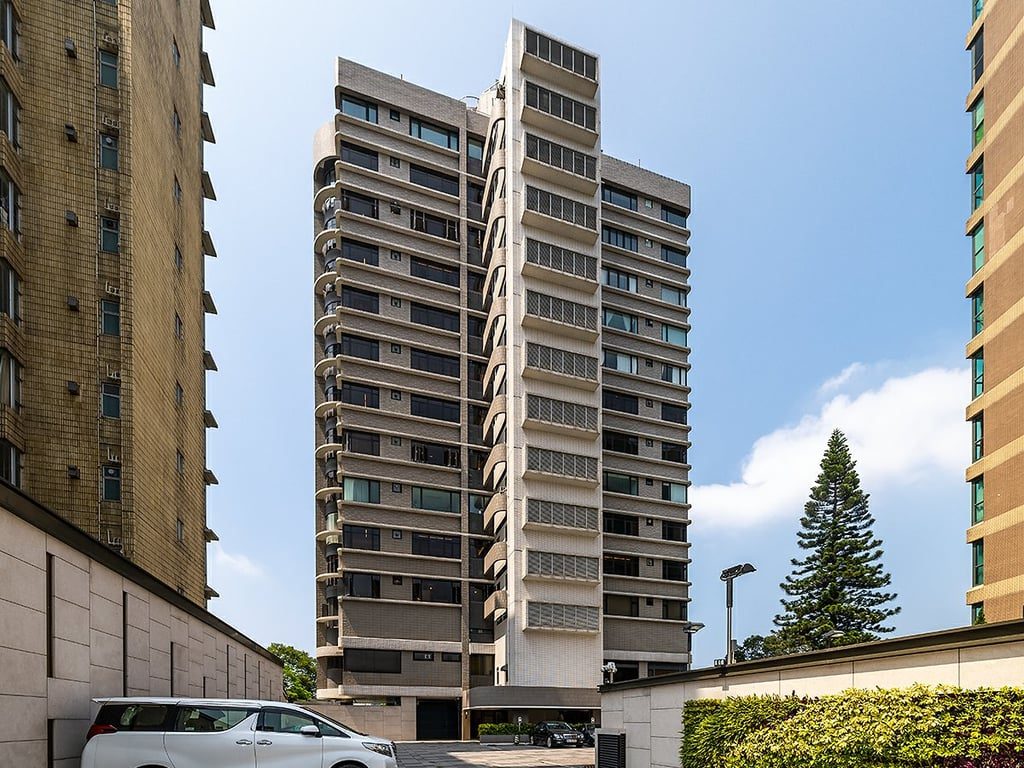 photo 18 — Fortuna Court, Repulse Bay